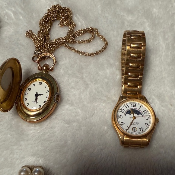 Lot of 8 Elegant Women\'s Watch Collection main image 8